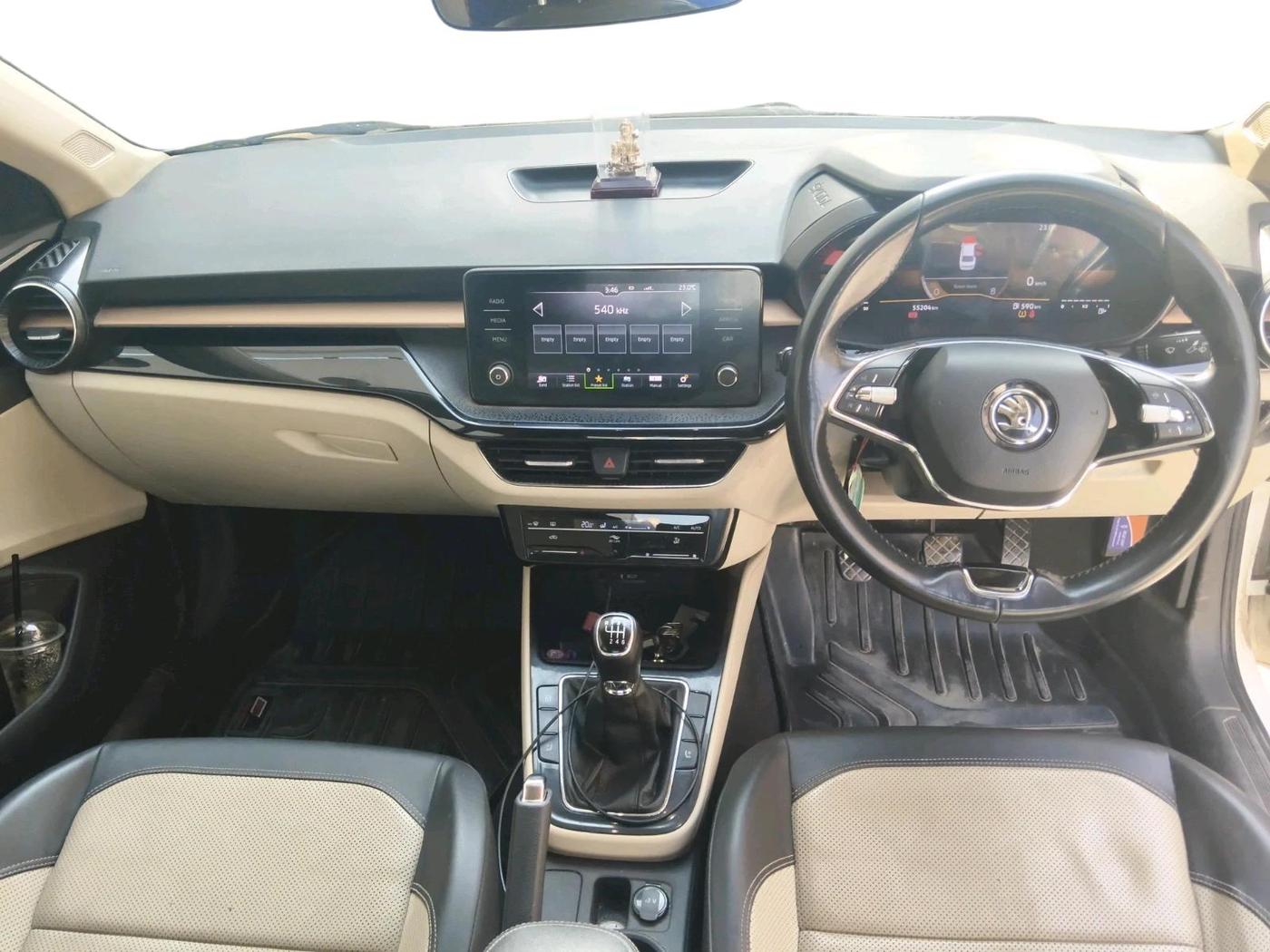 2022 Skoda SLAVIA STYLE 1.0L TSI MT, Petrol, Manual, 56,000 km, interior