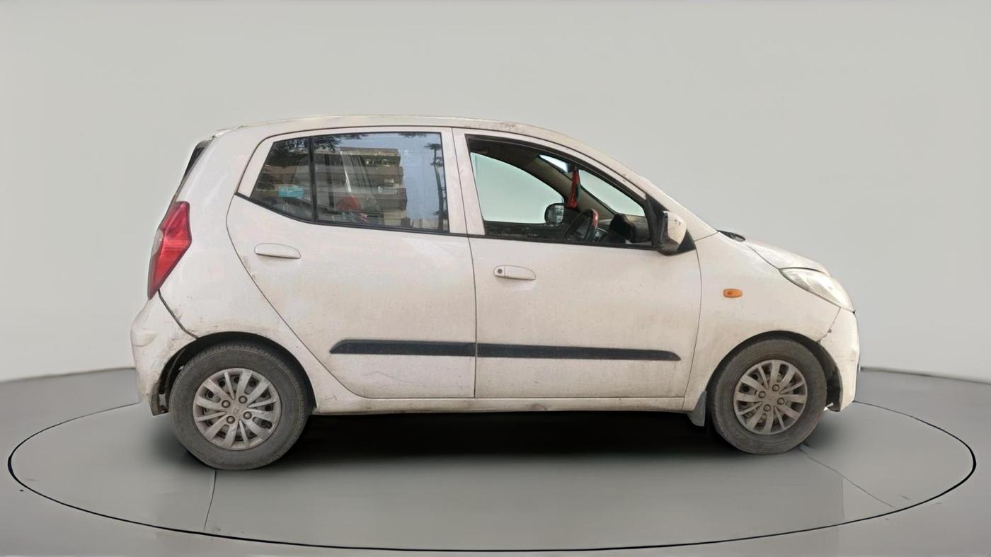 2015 Hyundai i10 SPORTZ 1.1, Petrol, Manual, 2,07,000 km, exterior