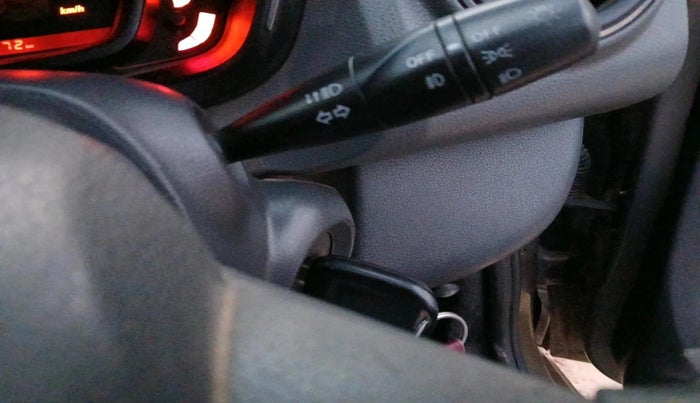 2016 Renault Kwid RXT 0.8 (O), Petrol, Manual, 1,39,672 km, interior