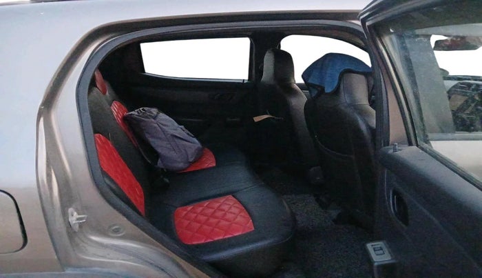 2016 Renault Kwid RXT 0.8 (O), Petrol, Manual, 1,39,672 km, interior