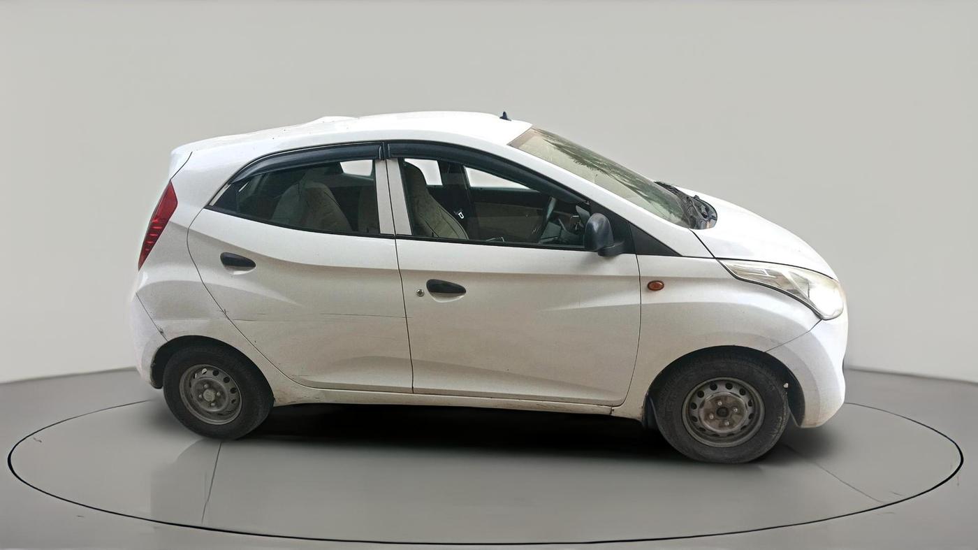 2012 Hyundai Eon ERA +, CNG, Manual, 1,05,506 km, exterior