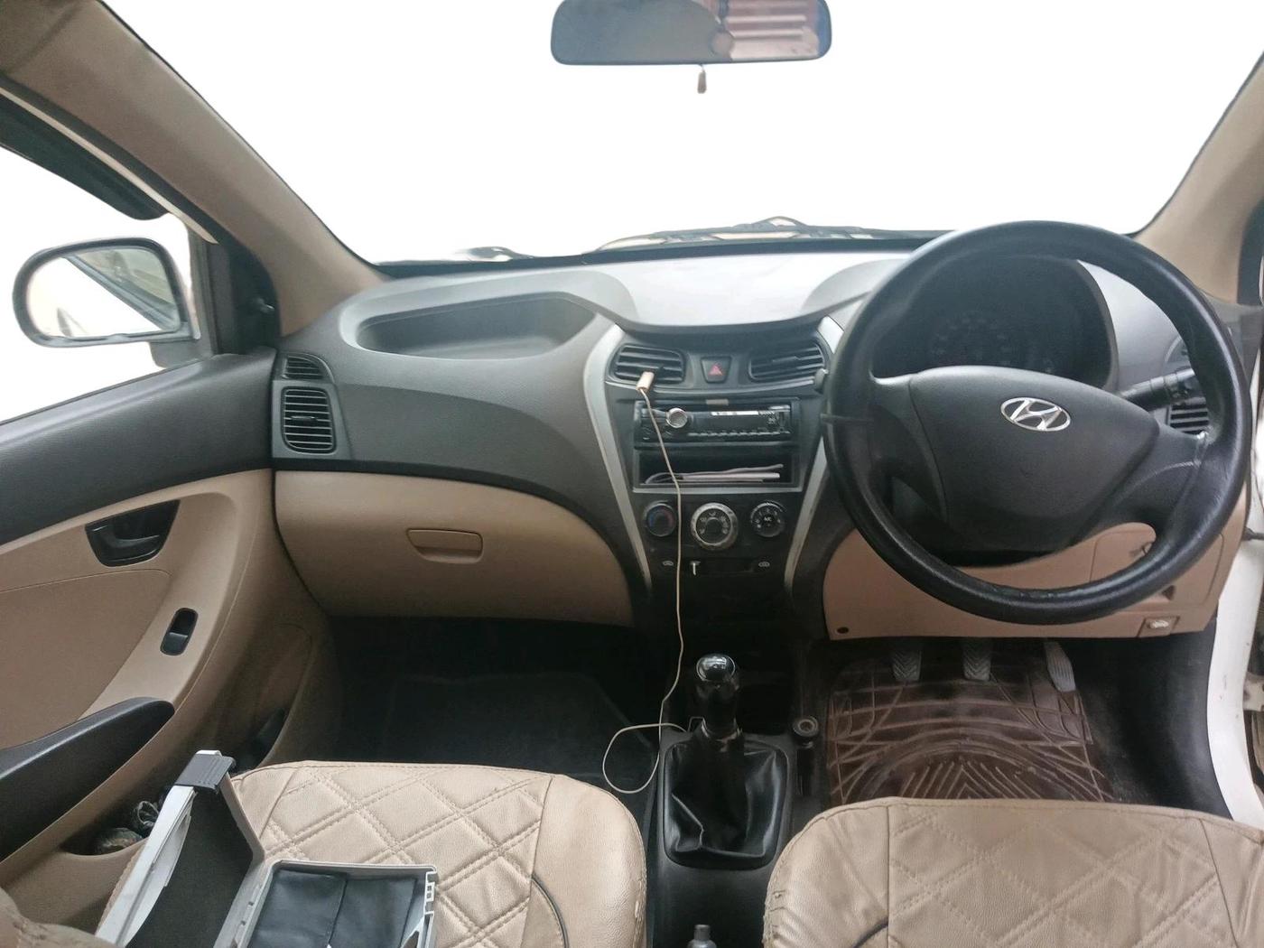 2012 Hyundai Eon ERA +, CNG, Manual, 1,05,506 km, interior