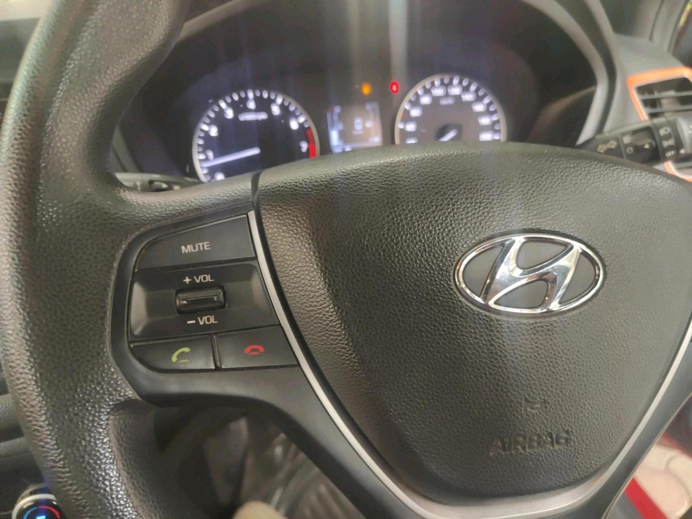 2017 Hyundai Elite i20 ASTA 1.2 DUAL TONE, Petrol, Manual, 49,873 km, interior