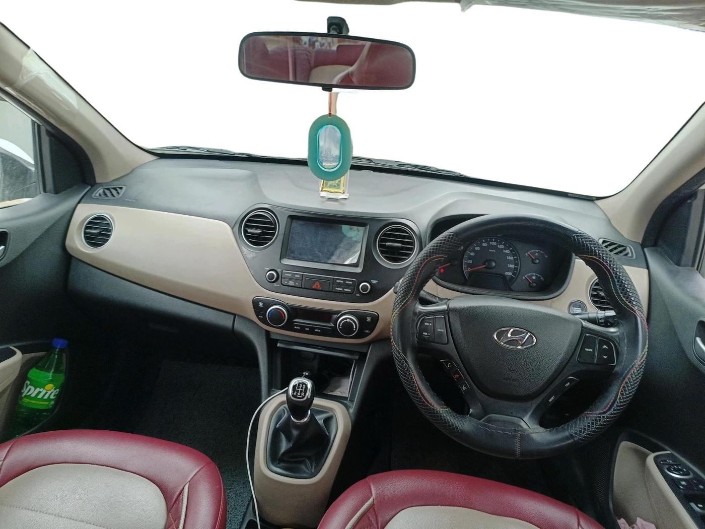 2018 Hyundai Xcent SX 1.2 (O), CNG, Manual, 65,600 km, interior