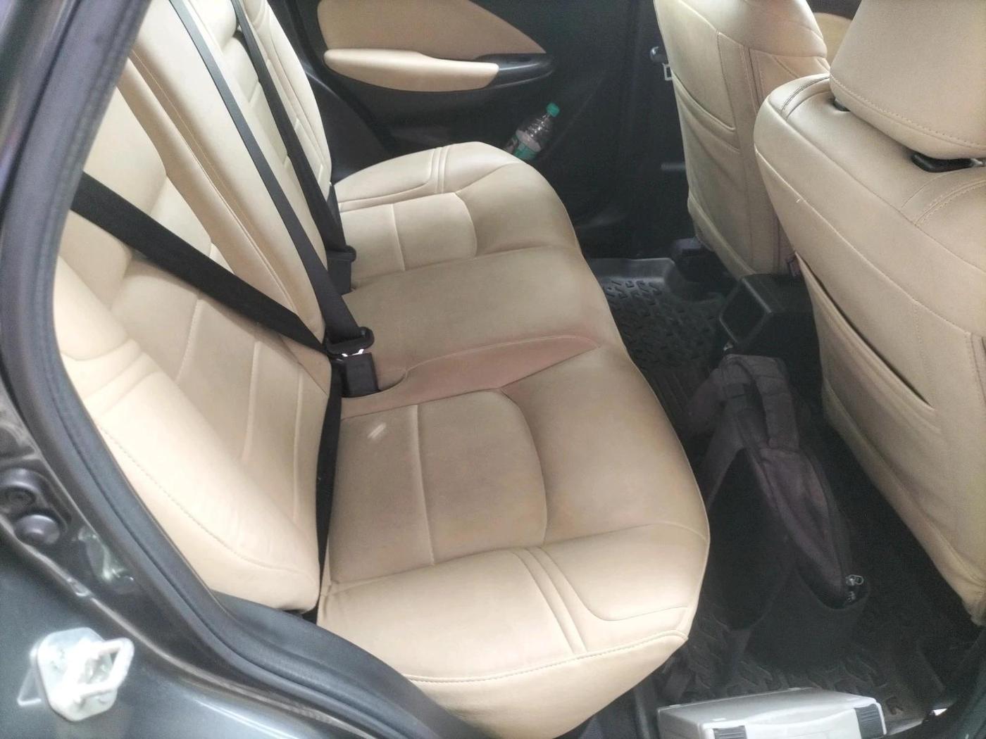 2023 Maruti FRONX DELTA 1.2 AGS, CNG, Automatic, 24,303 km, interior