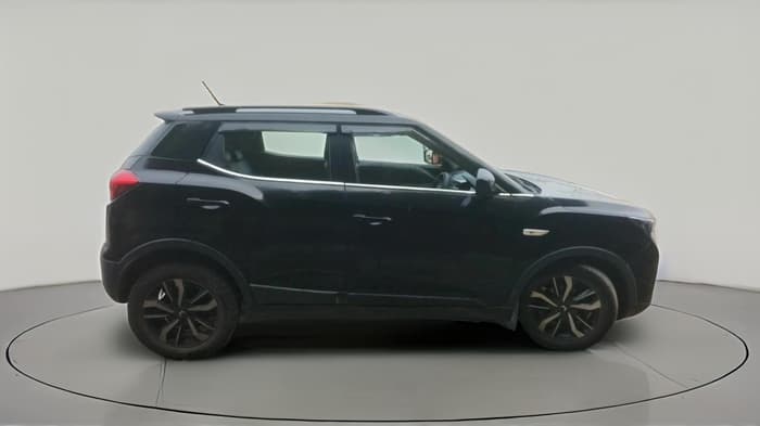 2019 Mahindra XUV300 W6 1.2 PETROL, Petrol, Manual, 72,049 km, exterior