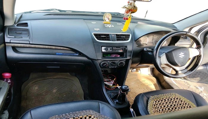 2013 Maruti Swift VXI, CNG, Manual, 1,16,088 km, interior