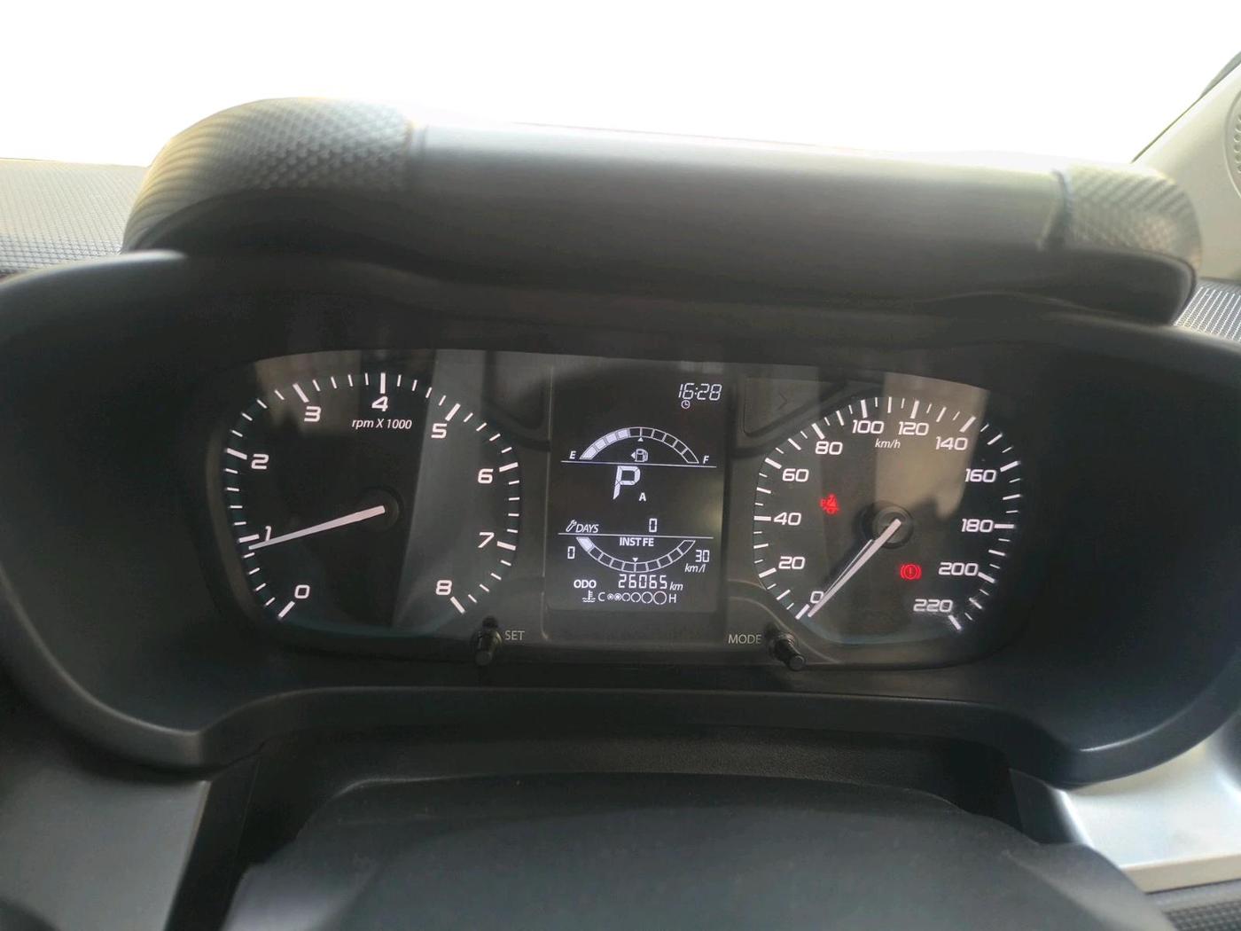 2023 Tata ALTROZ XMA Plus (S) DCT, Petrol, Automatic, 26,065 km, interior