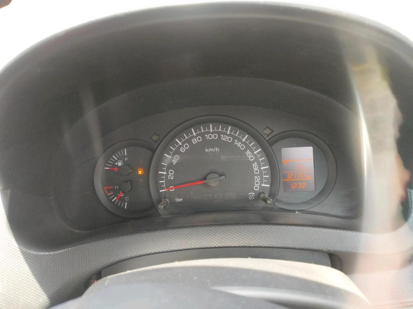 2017 Maruti Swift LXI (O), Petrol, Manual, 1,21,731 km, interior