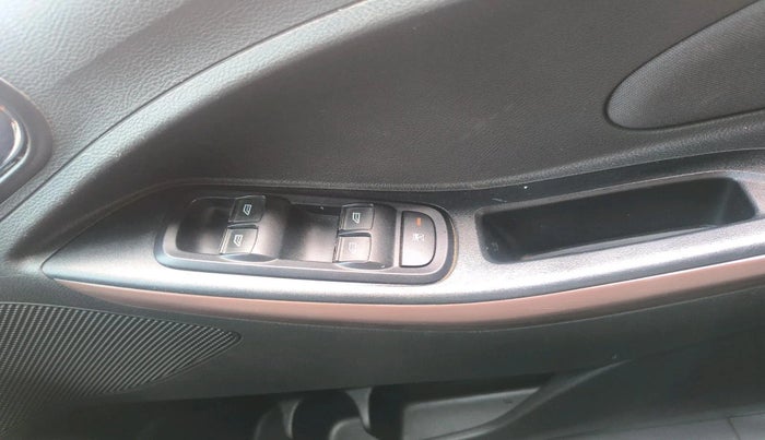 2019 Ford FREESTYLE TITANIUM 1.2 PETROL, Petrol, Manual, 21,685 km, interior