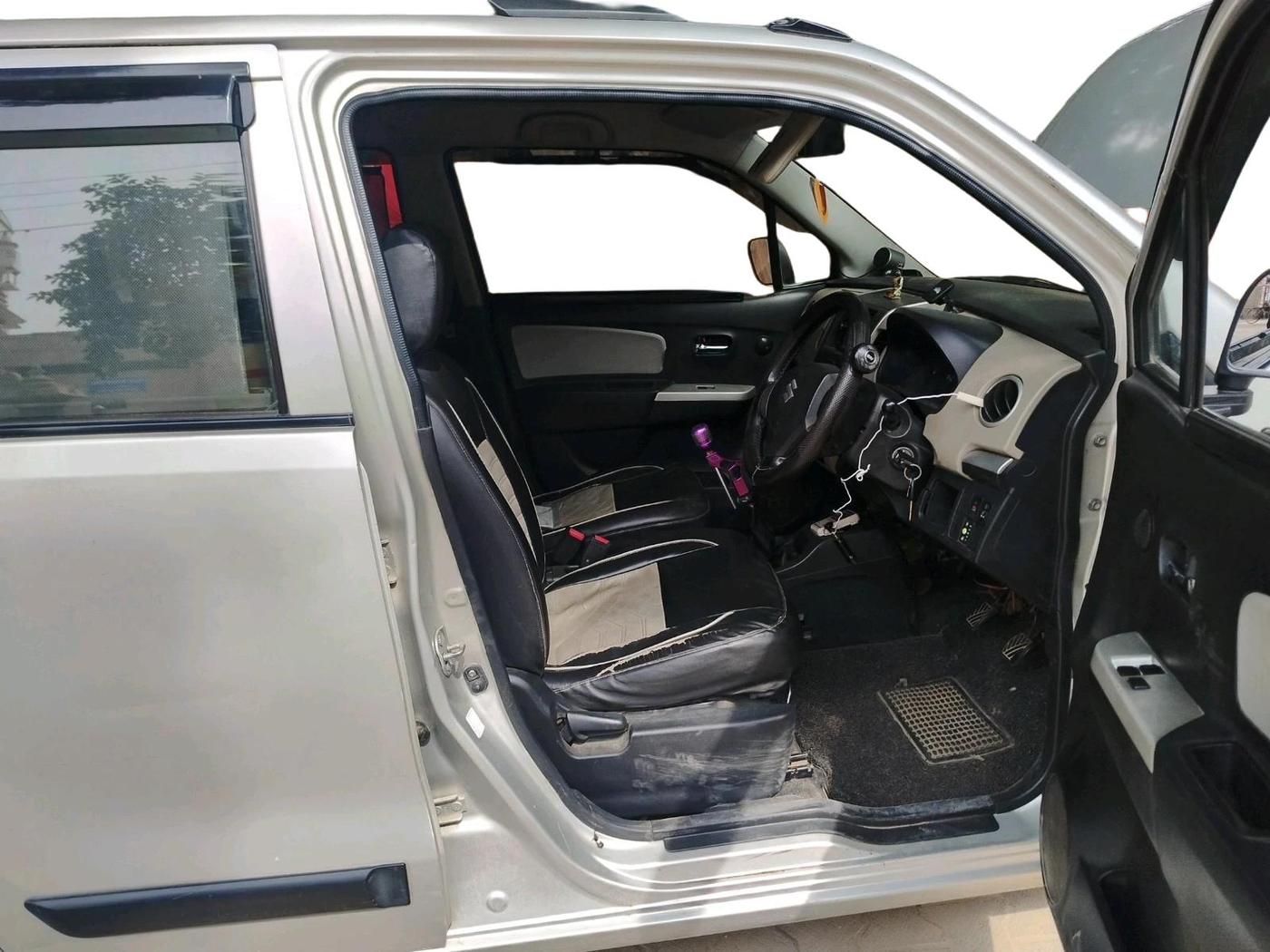 2015 Maruti Wagon R 1.0 LXI CNG, CNG, Manual, 1,07,030 km, interior