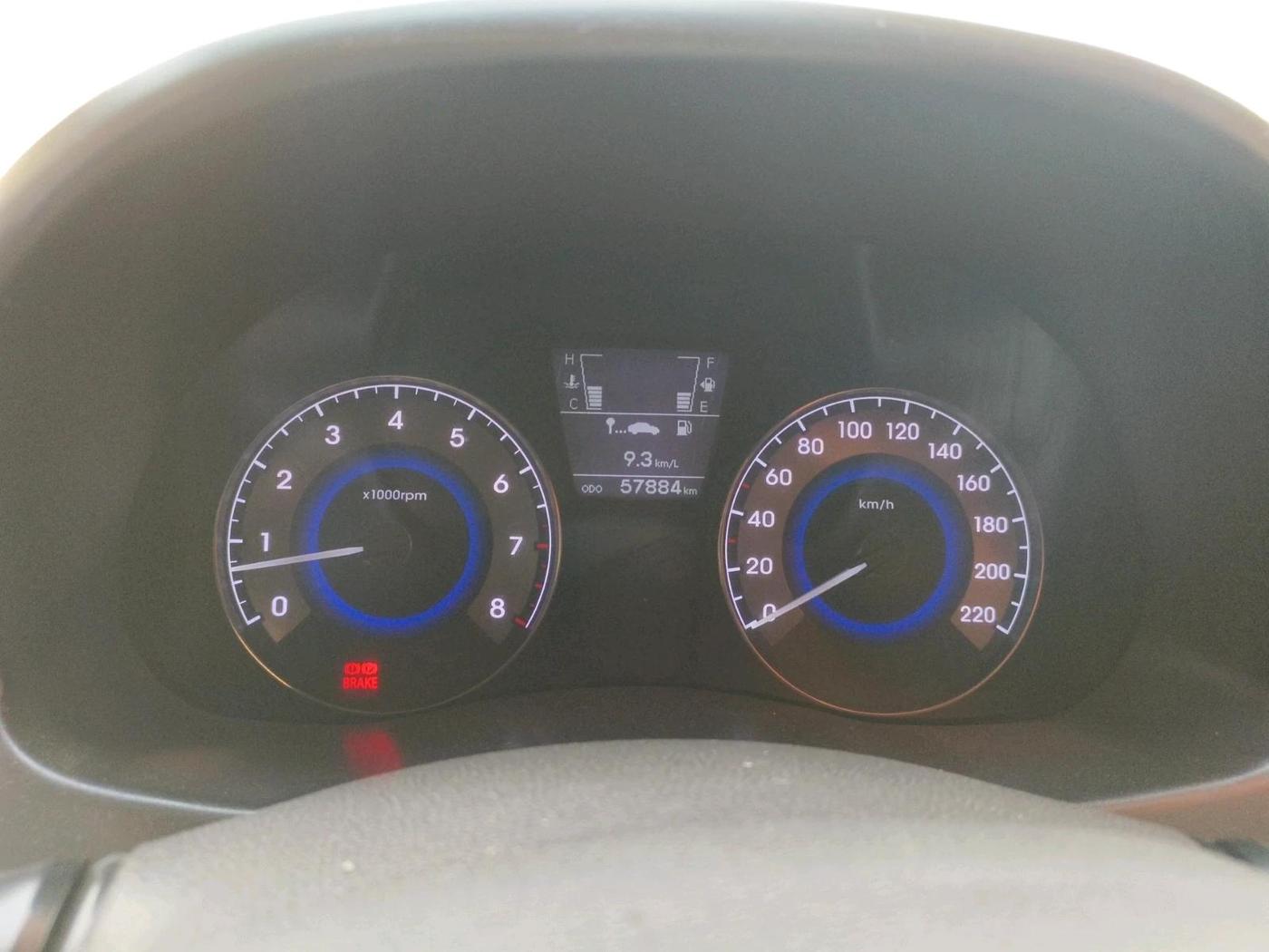 2014 Hyundai Verna FLUIDIC 1.6 VTVT SX, Petrol, Manual, 57,885 km, interior