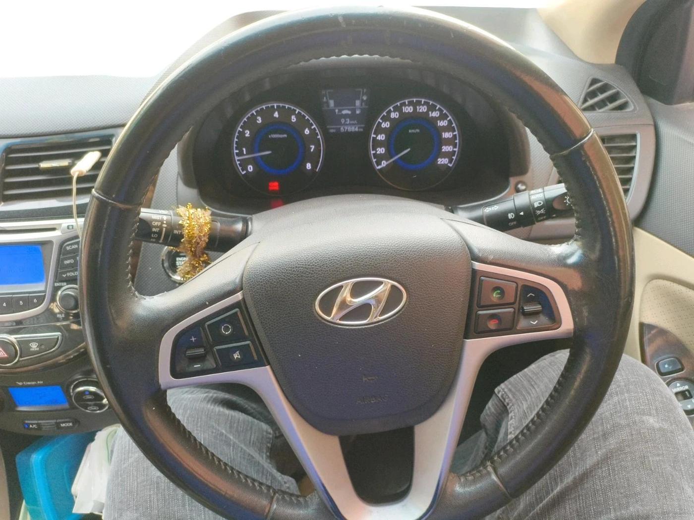 2014 Hyundai Verna FLUIDIC 1.6 VTVT SX, Petrol, Manual, 57,885 km, interior