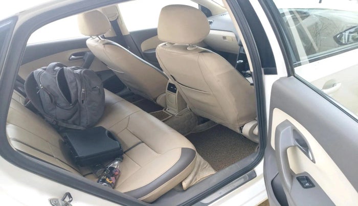 2011 Volkswagen Vento TRENDLINE 1.6, CNG, Manual, 1,48,450 km, interior