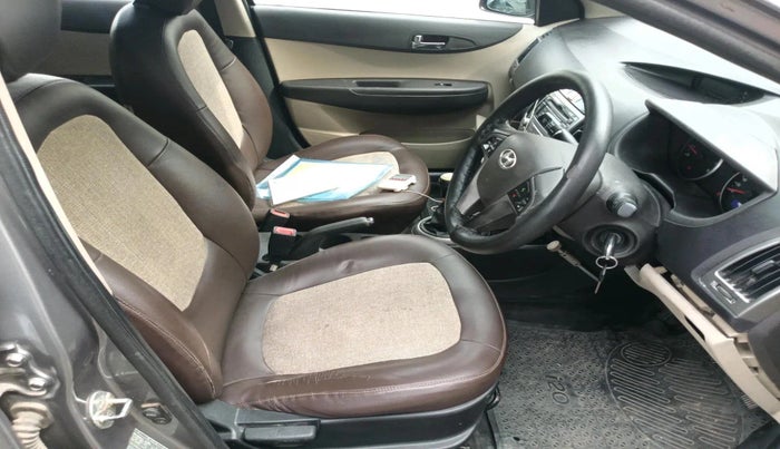 2013 Hyundai i20 SPORTZ 1.2, Petrol, Manual, 73,033 km, interior