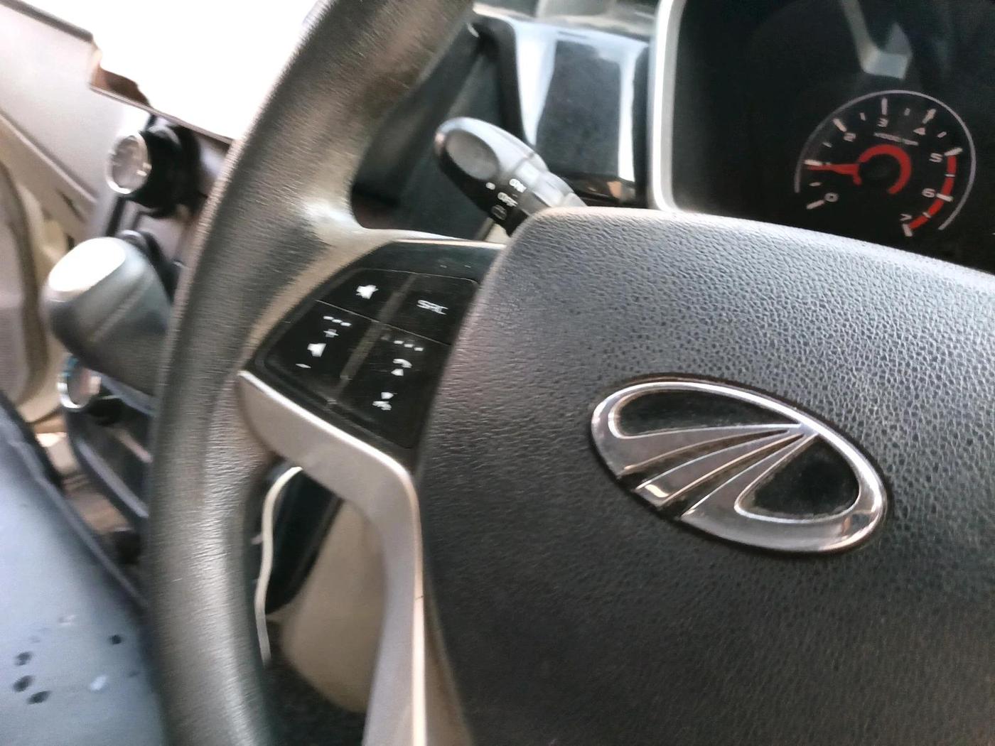 2016 Mahindra Kuv100 K6 PLUS 6 STR, Petrol, Manual, 72,519 km, interior