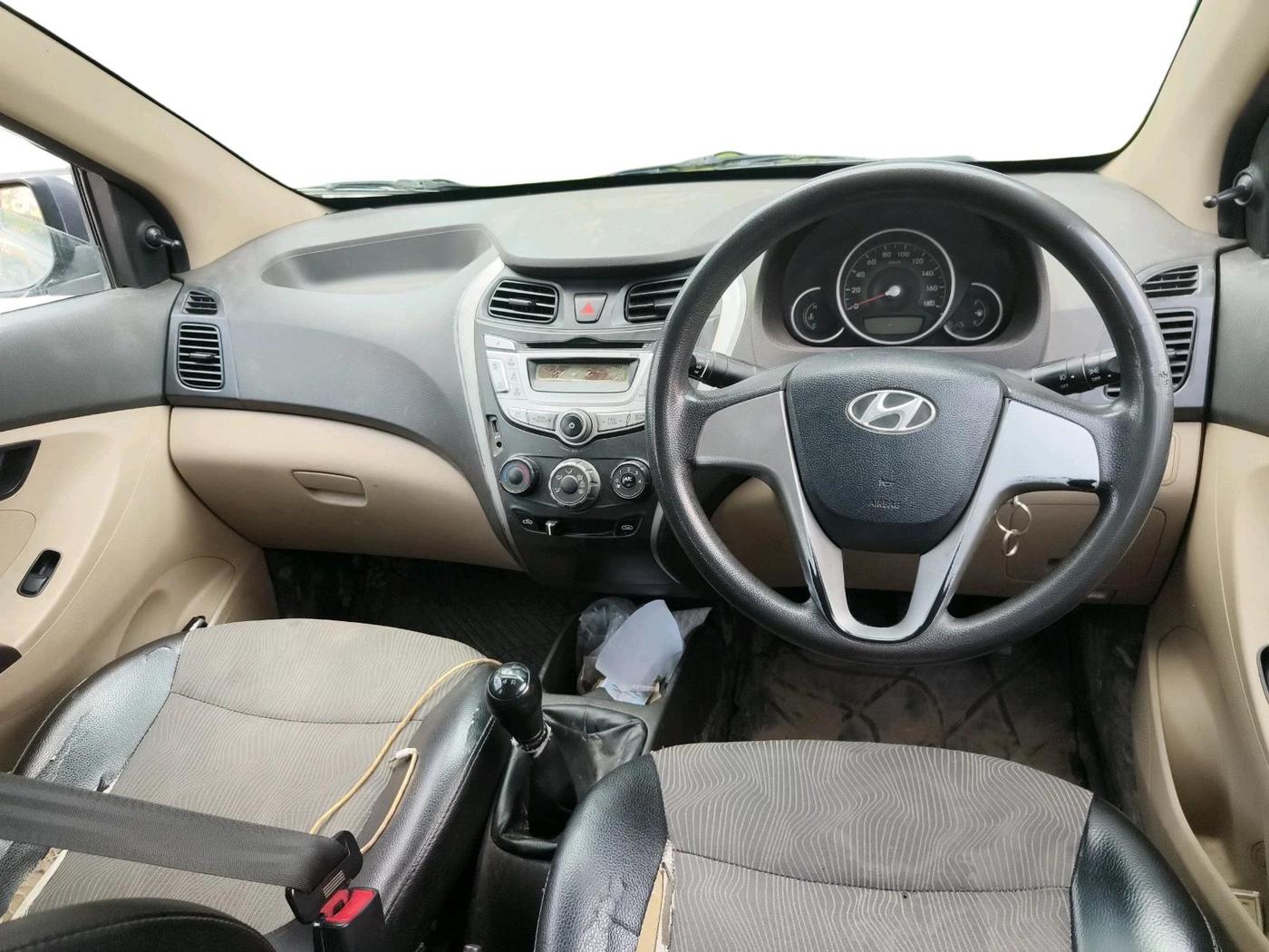 2011 Hyundai Eon SPORTZ, Petrol, Manual, 57,123 km, interior