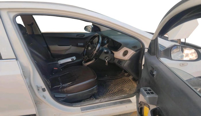 2016 Hyundai Xcent BASE 1.1, Diesel, Manual, 93,985 km, interior