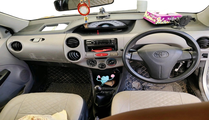 2011 Toyota Etios G, Petrol, Manual, 99,730 km, interior