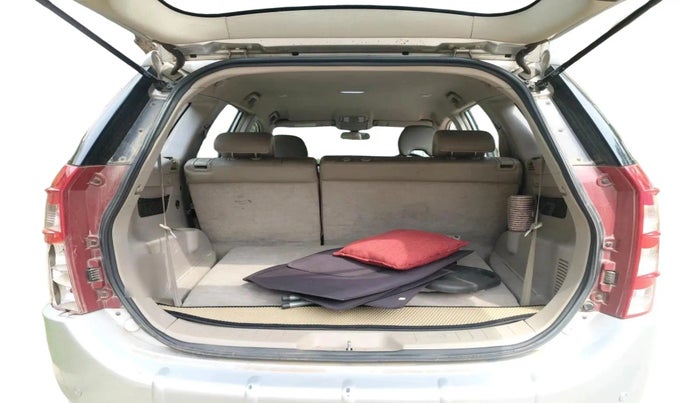 2016 Mahindra XUV500 W8 1.99, Diesel, Manual, 1,31,580 km, exterior