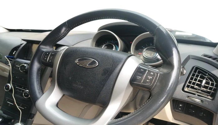 2016 Mahindra XUV500 W8 1.99, Diesel, Manual, 1,31,580 km, interior