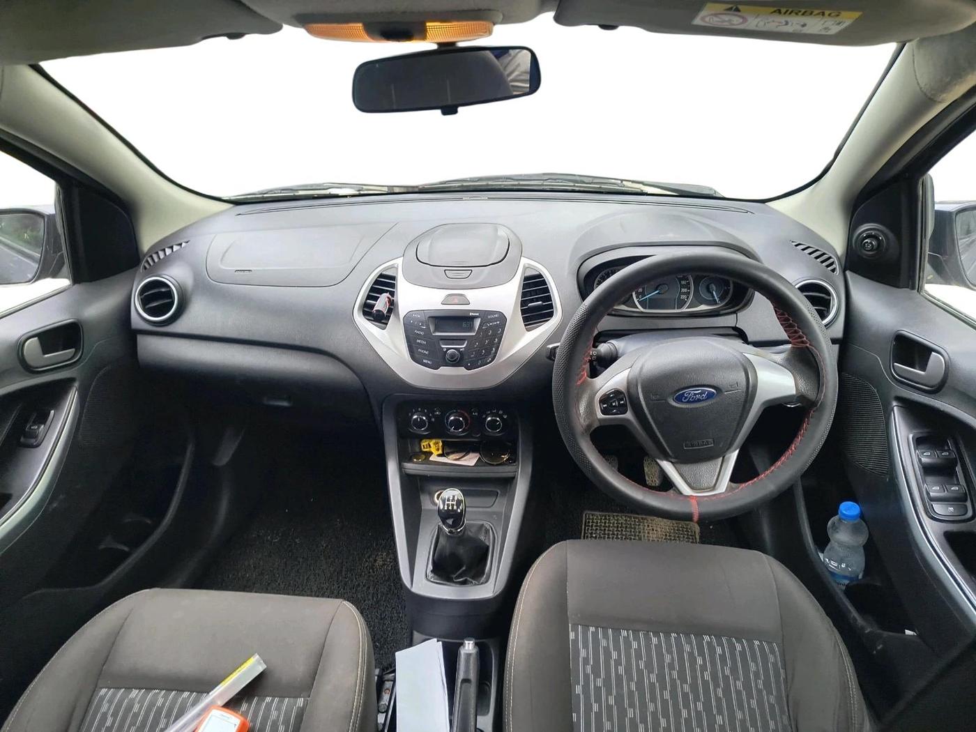 2015 Ford New Figo TREND 1.2 PETROL, Petrol, Manual, 1,37,990 km, interior