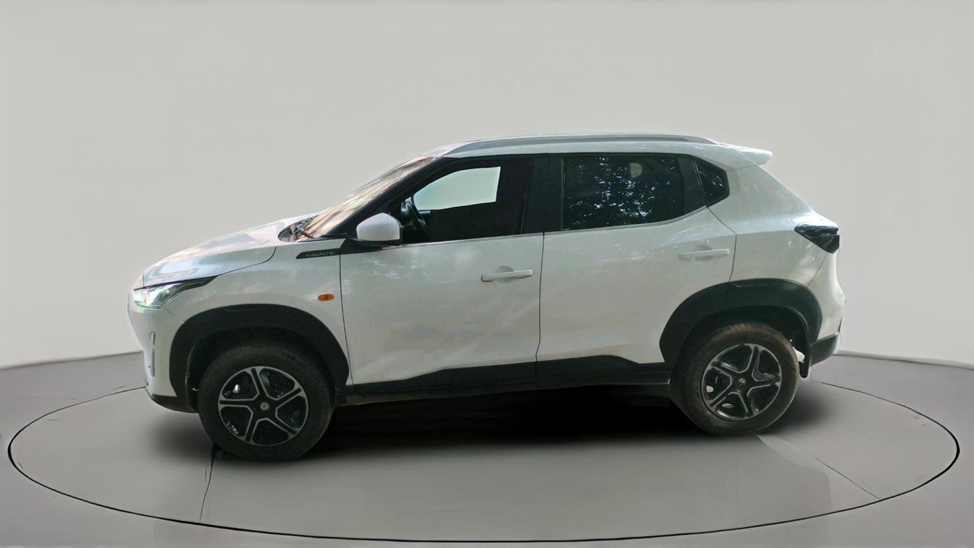 2022 Nissan MAGNITE XE, CNG, Manual, 38,245 km, exterior