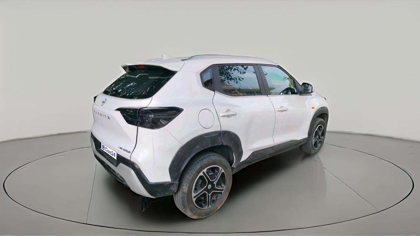 2022 Nissan MAGNITE XE, CNG, Manual, 38,245 km, exterior