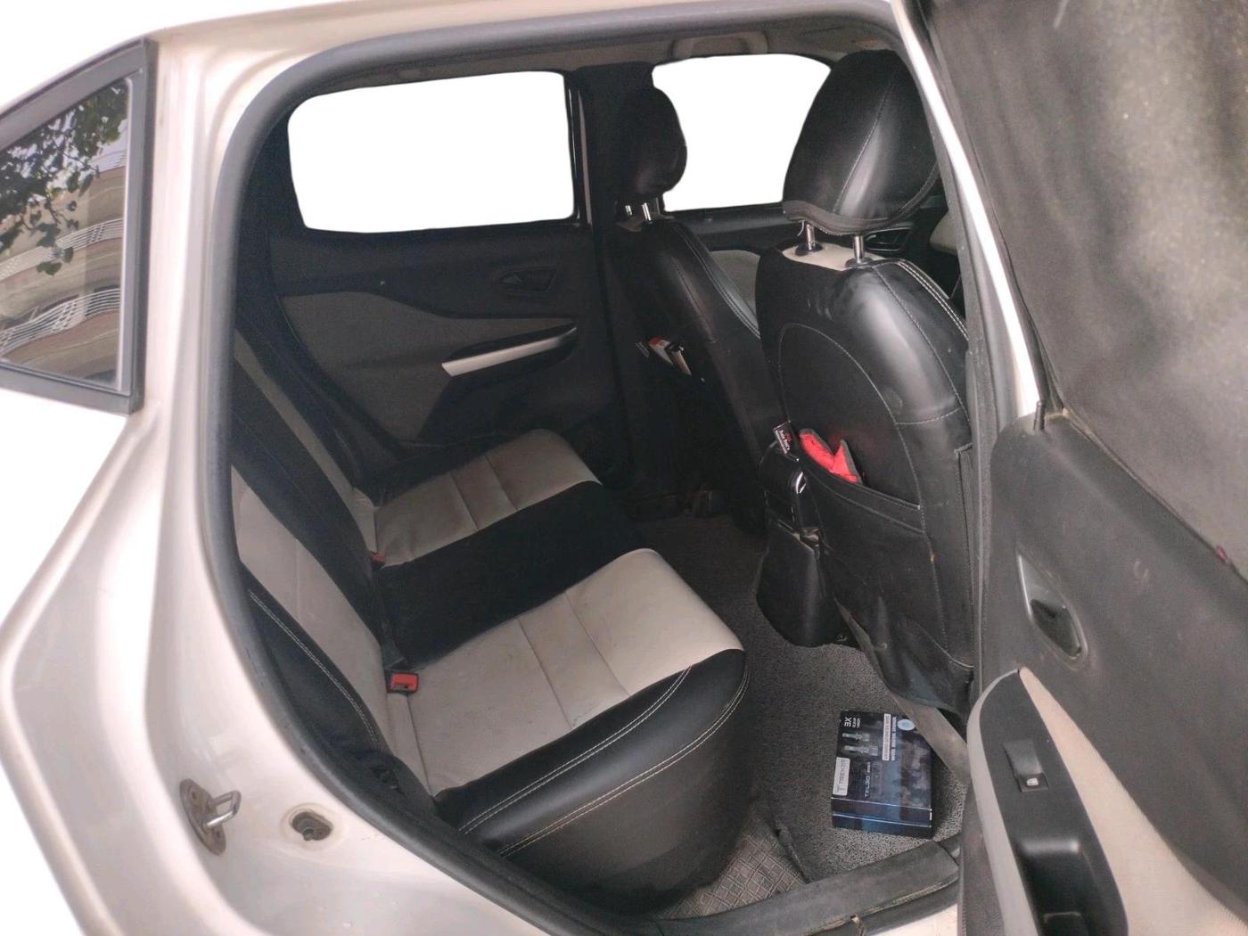 2022 Nissan MAGNITE XE, CNG, Manual, 38,245 km, interior