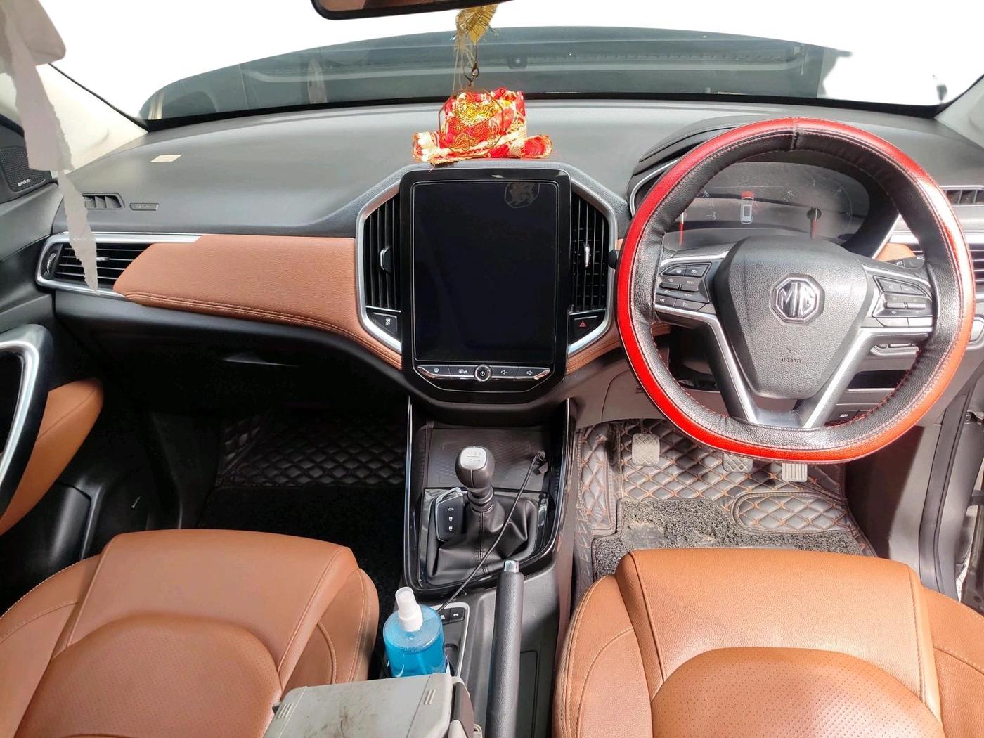 2022 MG HECTOR PLUS SHARP 1.5 PETROL TURBO HYBRID MT 6-STR, Petrol, Manual, 48,668 km, interior