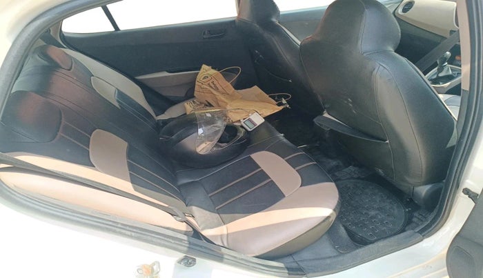 2017 Hyundai Grand i10 MAGNA 1.2 KAPPA VTVT, CNG, Manual, 70,817 km, interior