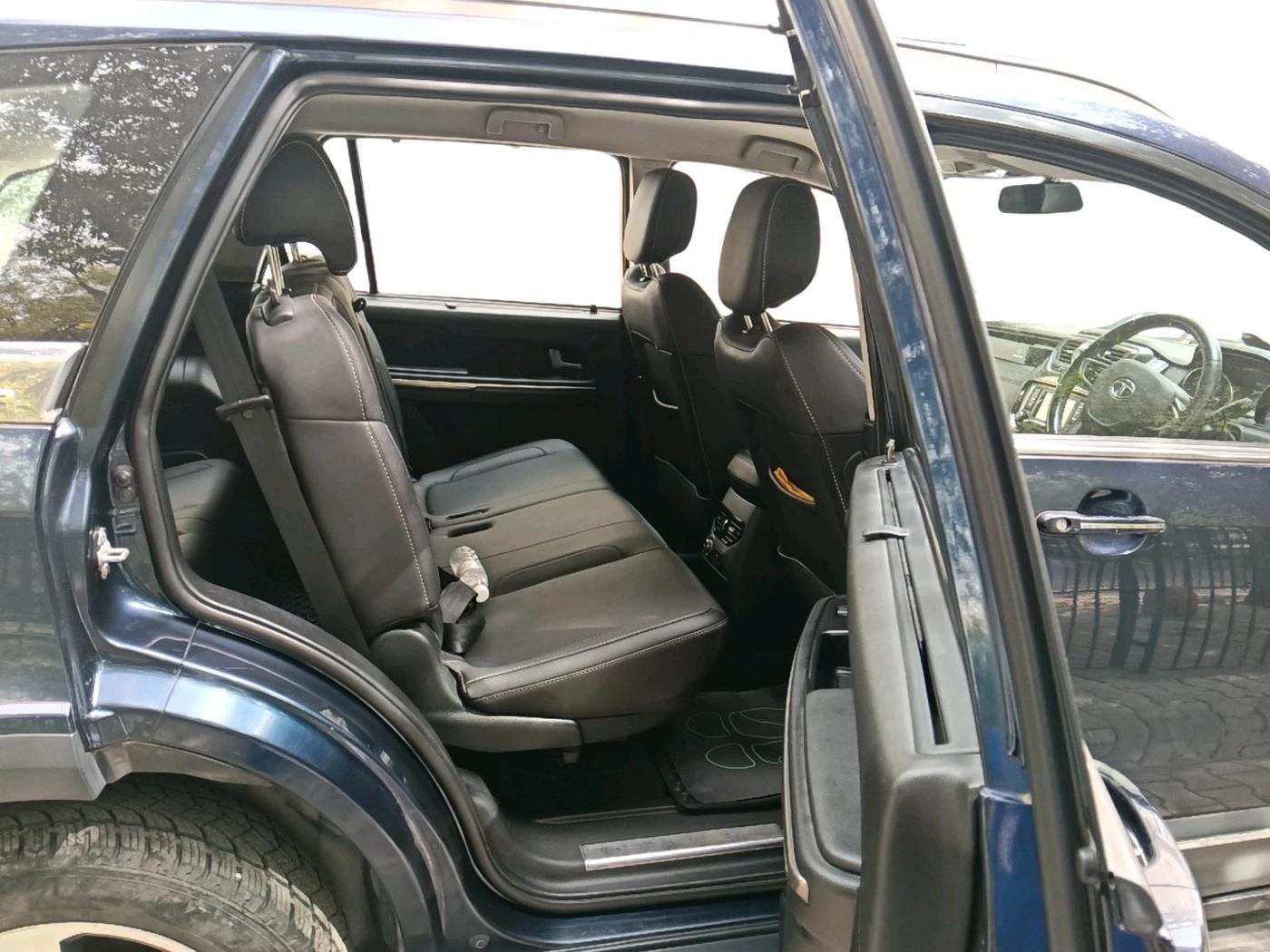2017 Tata Hexa XTA 4X2 7 STR, Diesel, Automatic, 96,134 km, interior