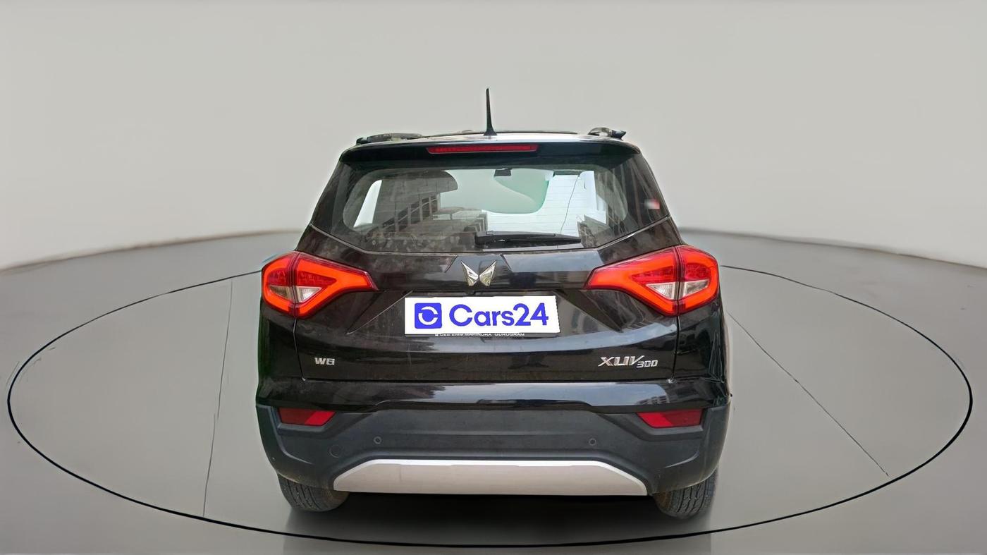 2023 Mahindra XUV300 W8 1.5 DIESEL, Diesel, Manual, 9,410 km, exterior