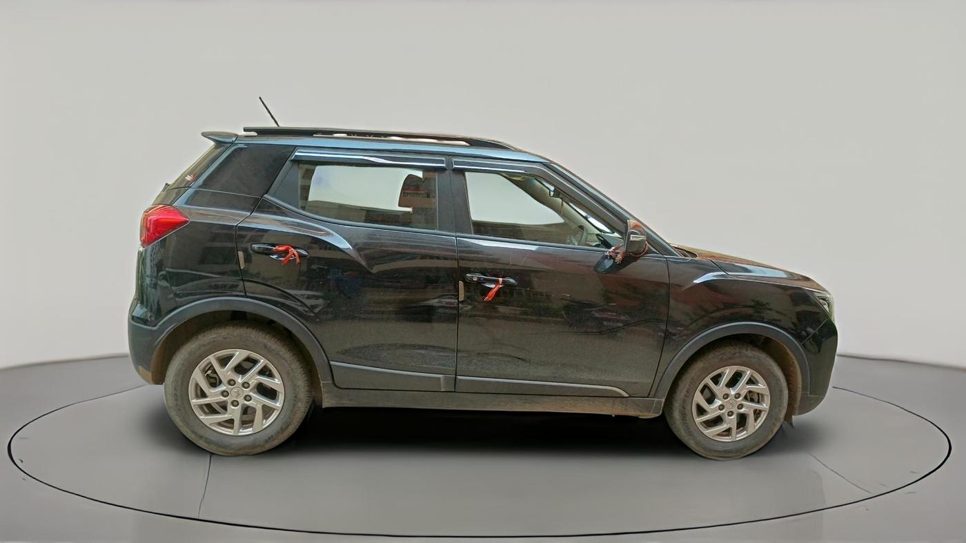 2023 Mahindra XUV300 W8 1.5 DIESEL, Diesel, Manual, 9,410 km, exterior