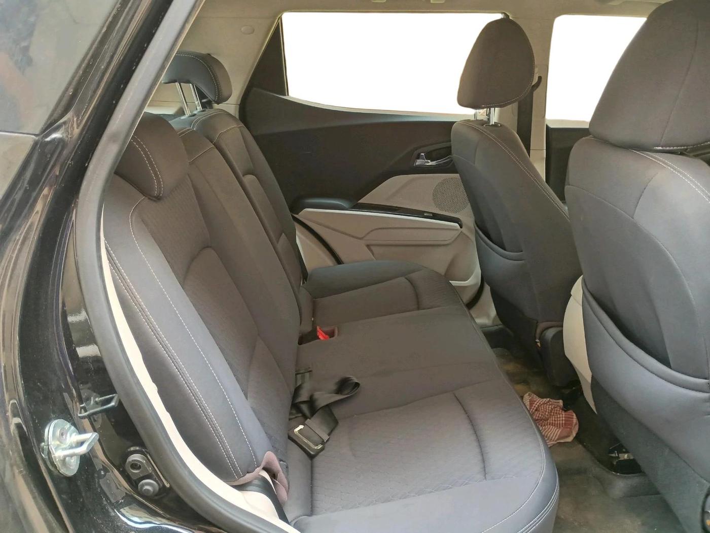 2023 Mahindra XUV300 W8 1.5 DIESEL, Diesel, Manual, 9,410 km, interior