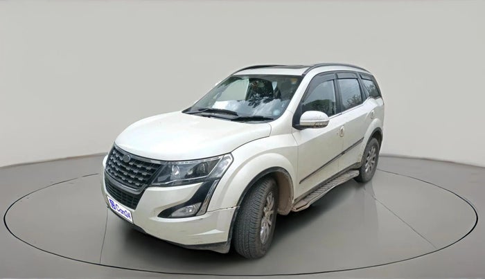 2018 Mahindra XUV500 W9, Diesel, Manual, 91,066 km, exterior