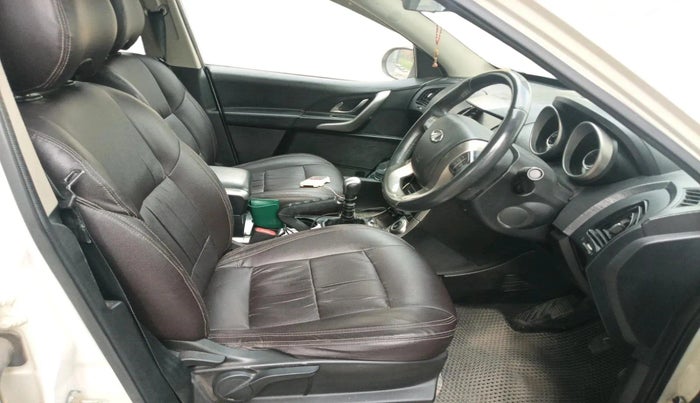 2018 Mahindra XUV500 W9, Diesel, Manual, 91,066 km, interior