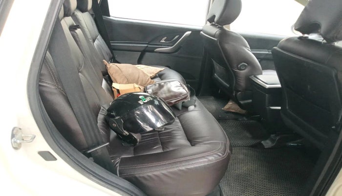 2018 Mahindra XUV500 W9, Diesel, Manual, 91,066 km, interior
