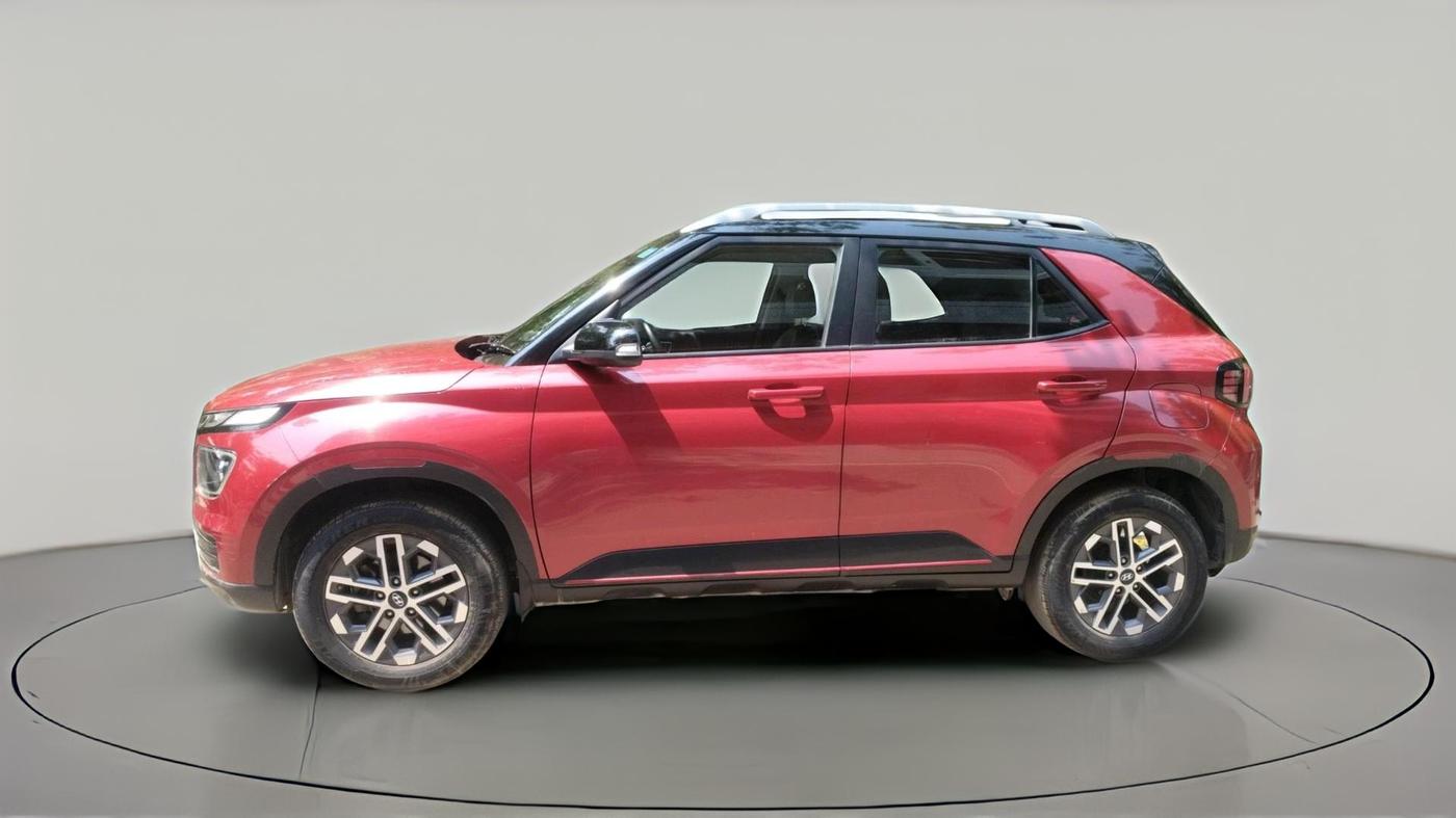 2022 Hyundai VENUE SX 1.5 CRDI DUAL TONE, Diesel, Manual, 51,698 km, exterior