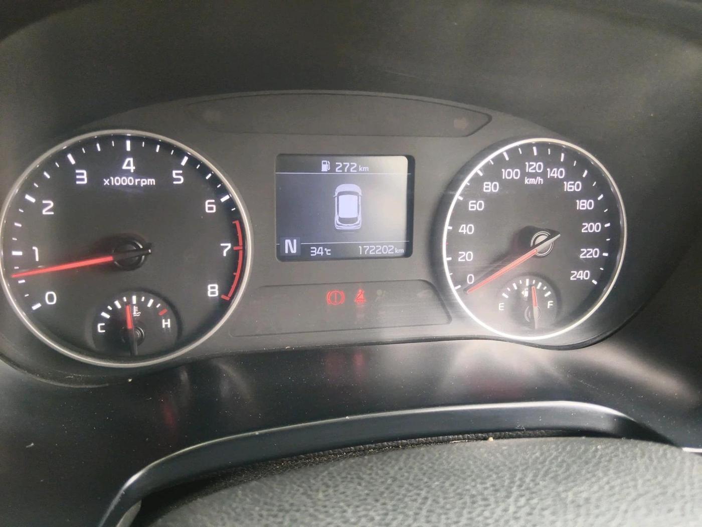 2021 KIA SELTOS HTK PLUS 1.5 IMT, Petrol, Manual, 1,72,202 km, interior