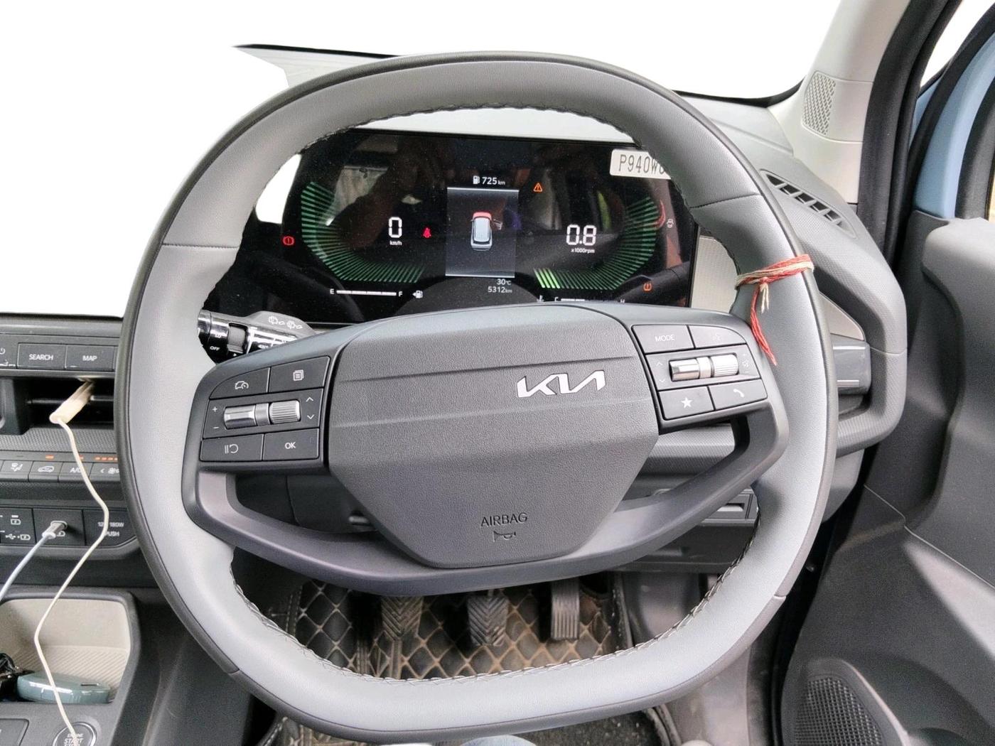 2025 KIA SYROS  HTX 1.0 Turbo 6MT, Petrol, Manual, 5,312 km, interior