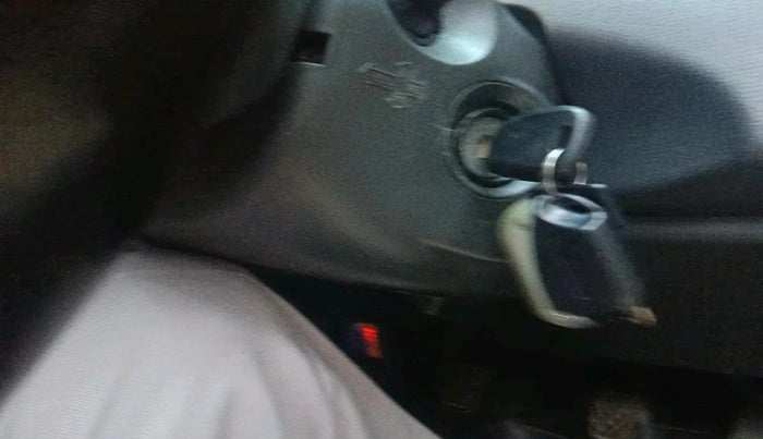 2011 Maruti Swift VXI, Petrol, Manual, 77,199 km, interior
