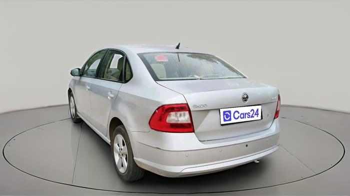 2016 Skoda Rapid AMBITION 1.6 MPI AT, Petrol, Automatic, 72,225 km, exterior