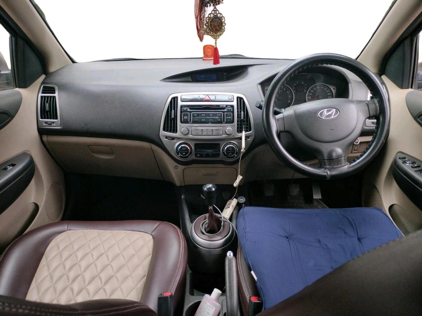 2013 Hyundai i20 MAGNA (O) 1.2, Petrol, Manual, 74,659 km, interior