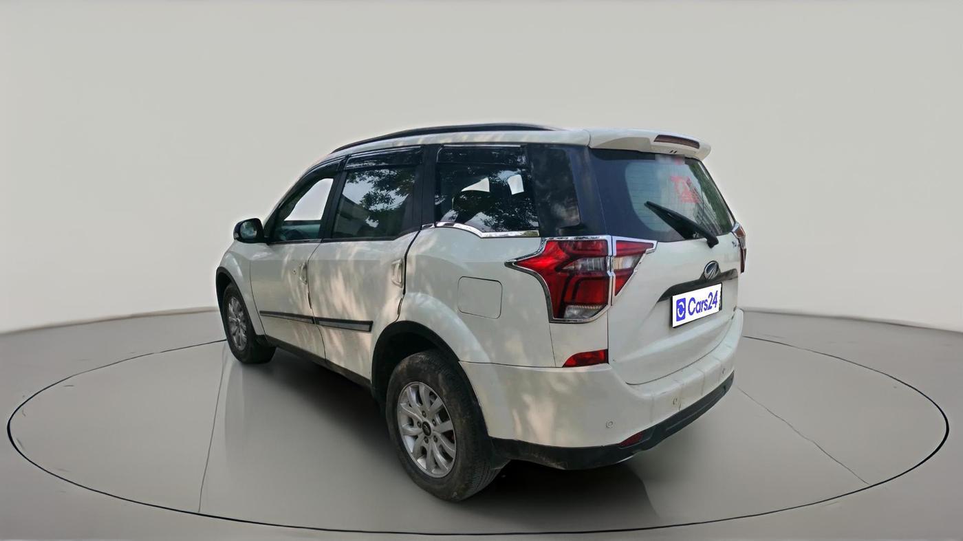 2020 Mahindra XUV500 W9 AT, Diesel, Automatic, 73,102 km, exterior