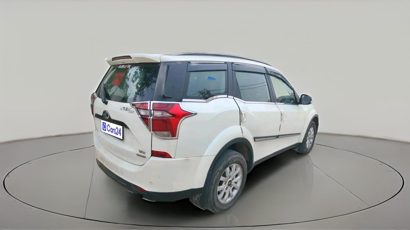 2020 Mahindra XUV500 W9 AT, Diesel, Automatic, 73,102 km, exterior