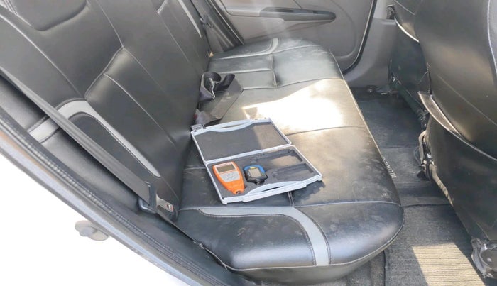 2011 Toyota Etios Liva G, Petrol, Manual, 92,880 km, interior