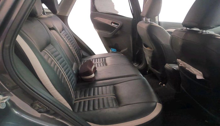 2016 Maruti Vitara Brezza ZDI PLUS, Diesel, Manual, 1,29,623 km, interior