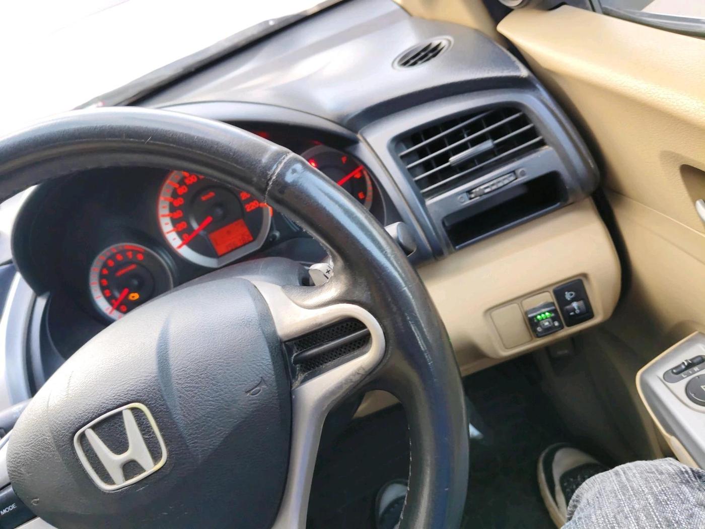 2011 Honda City 1.5L I-VTEC V AT, CNG, Automatic, 1,96,182 km, interior