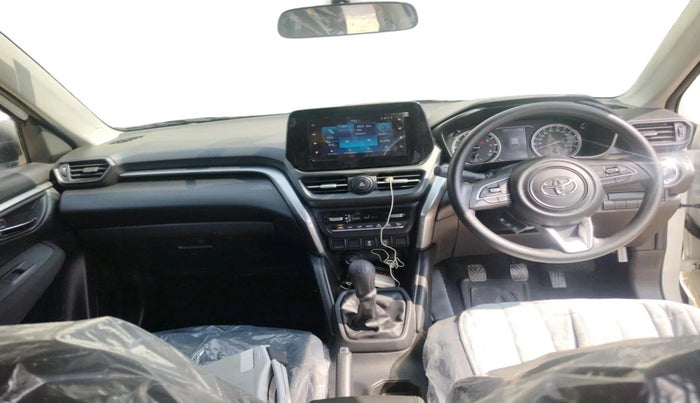 2025 Toyota URBAN CRUISER HYRYDER S NEO DRIVE, Petrol, Manual, 1,298 km, interior